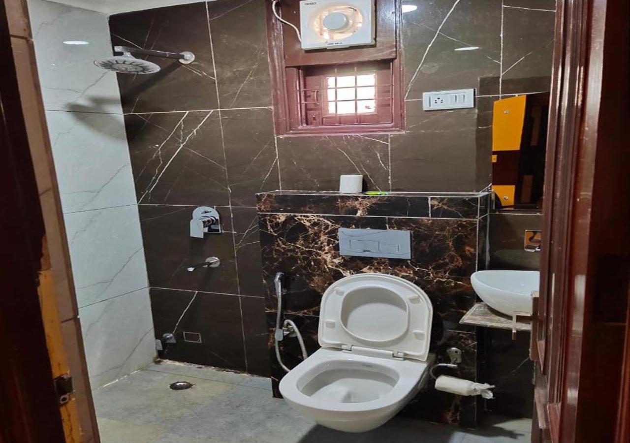 Hotel Olive & Blue - Govt Approved Hotel Near Delhi Airport Yeni Delhi Dış mekan fotoğraf