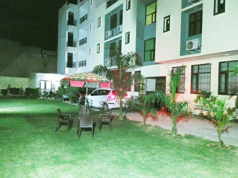 Hotel Olive & Blue - Govt Approved Hotel Near Delhi Airport Yeni Delhi Dış mekan fotoğraf